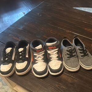 Puma Black and White Sneakers with Canvas Upper